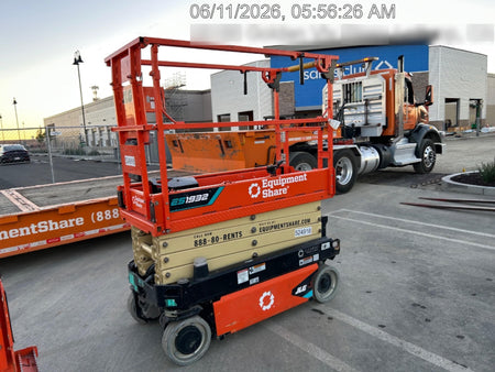 2025 JLG ES1932