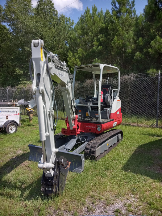 2021 TAKEUCHI TB235-2R