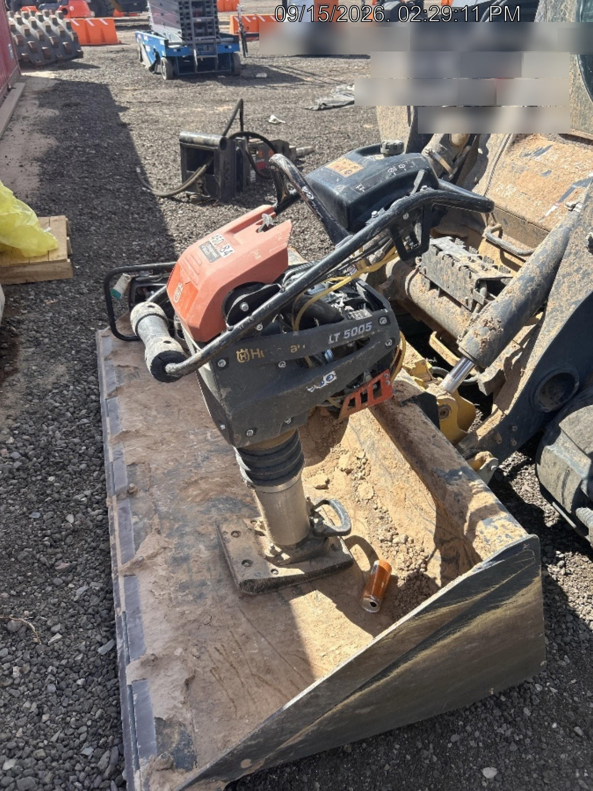 2024 HUSQVARNA LT5005