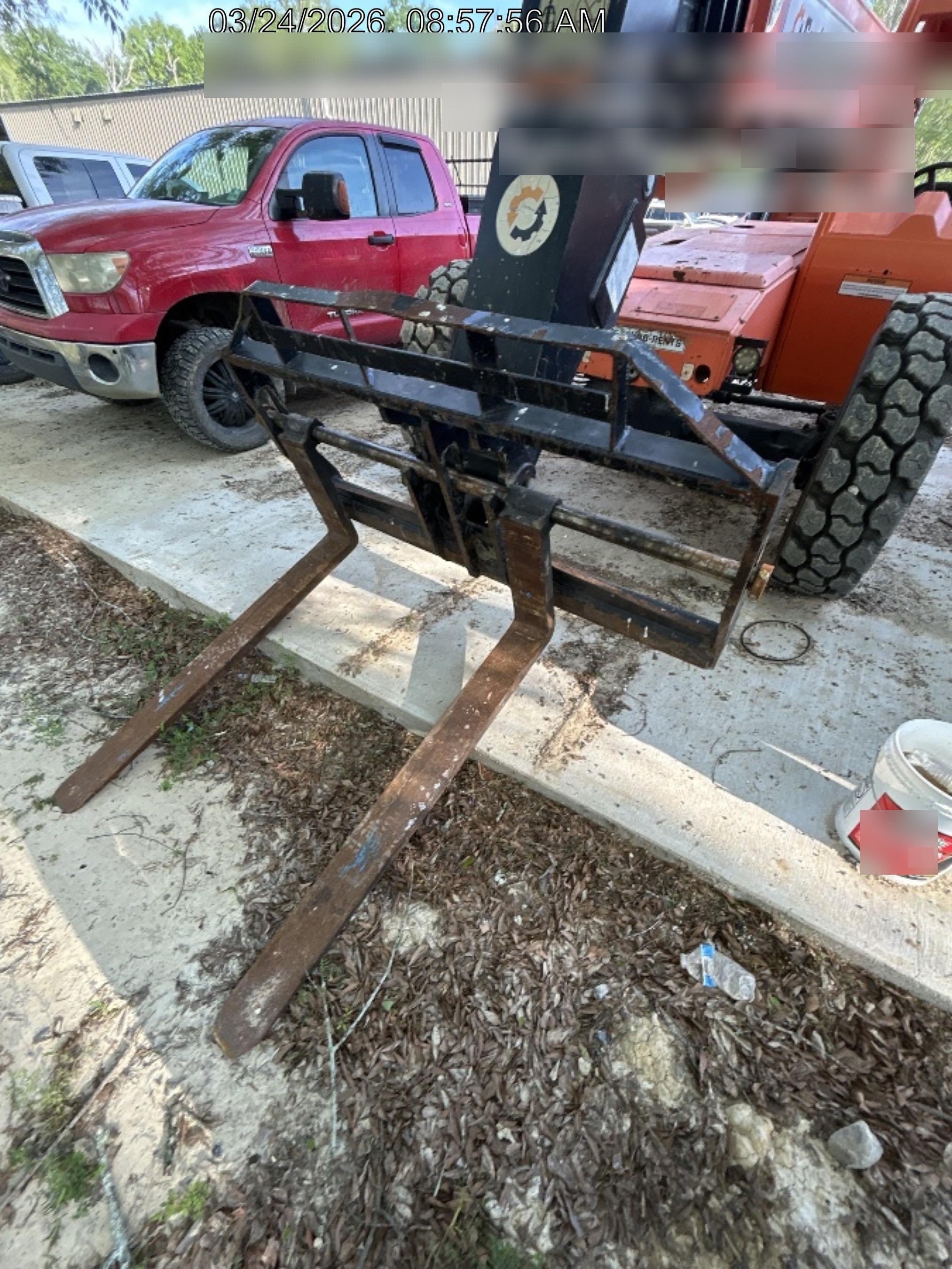2020 SKYTRAK 8042