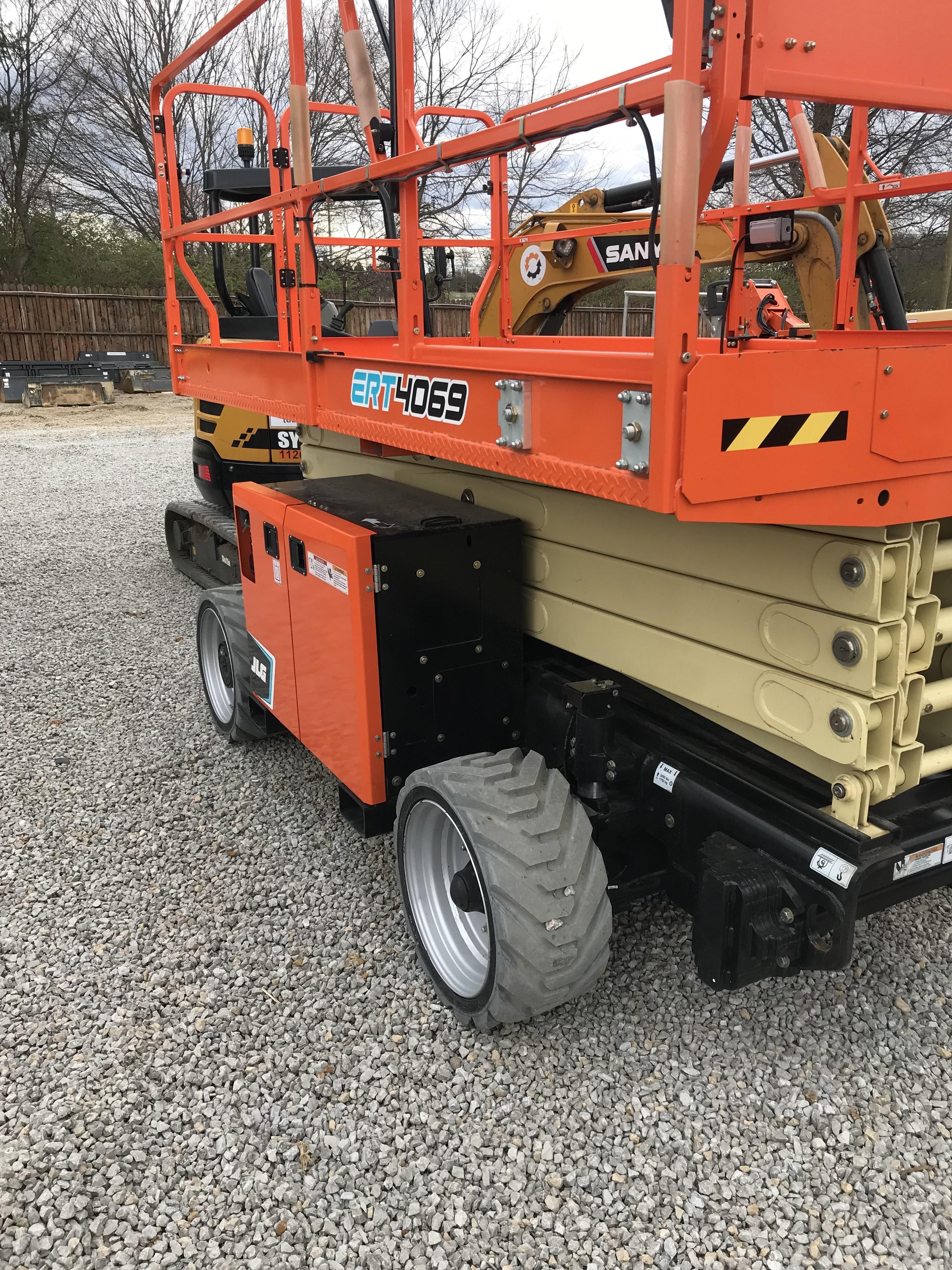 2022 JLG ERT4069