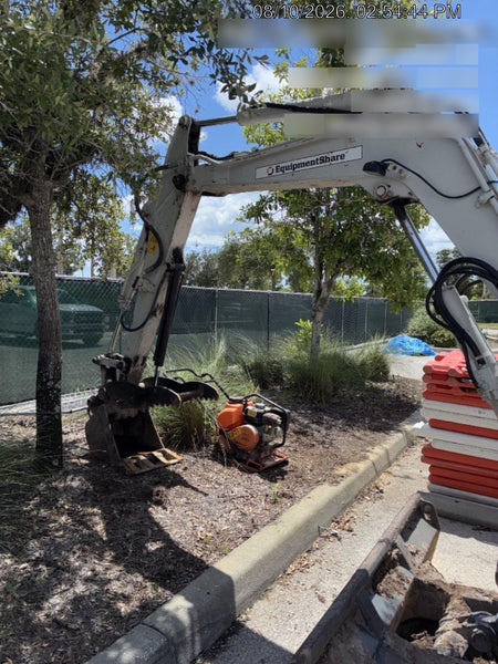 2023 TAKEUCHI TB250-2R