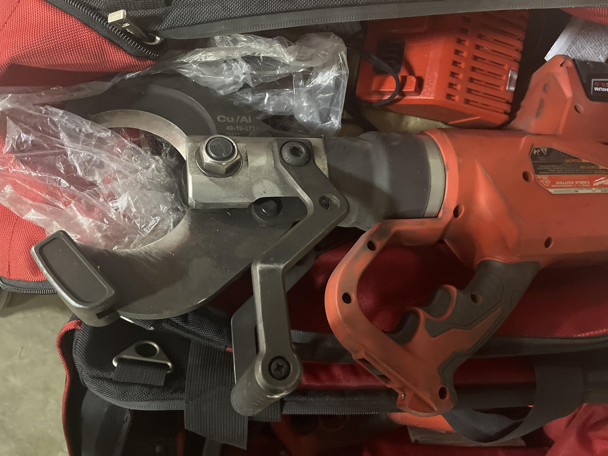 2022 MILWAUKEE 2776-21