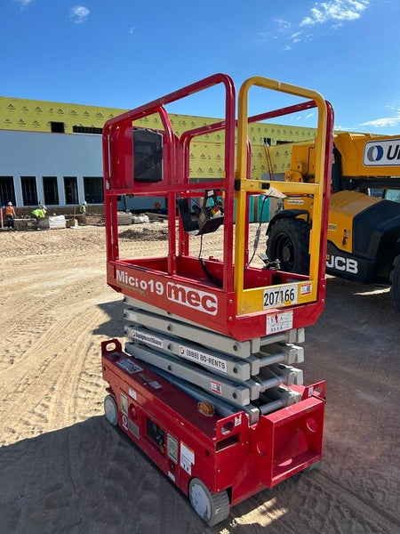 2022 JLG ES1932