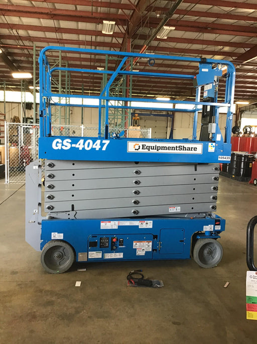 2020 Genie GS-4047 Standard, Folding full height swing gate, 800W Inverter