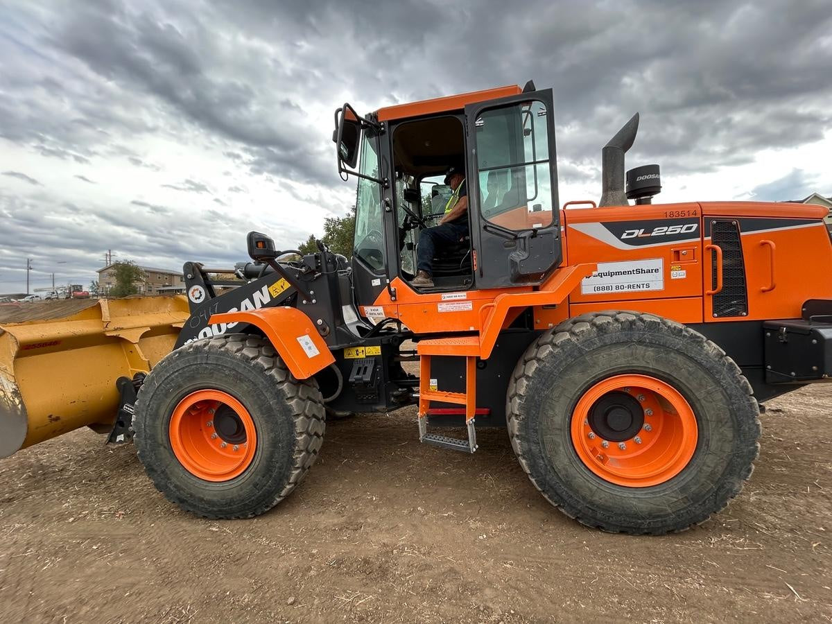 2021 DOOSAN DL250-5