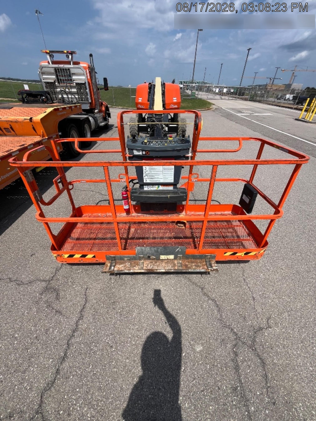 2025 JLG 660SJ