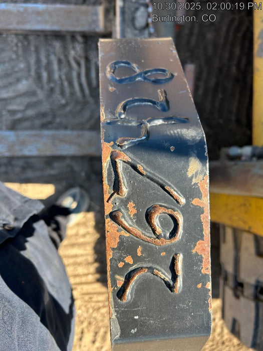 2022 TAKEUCHI 48" Pallet Forks - Takeuchi