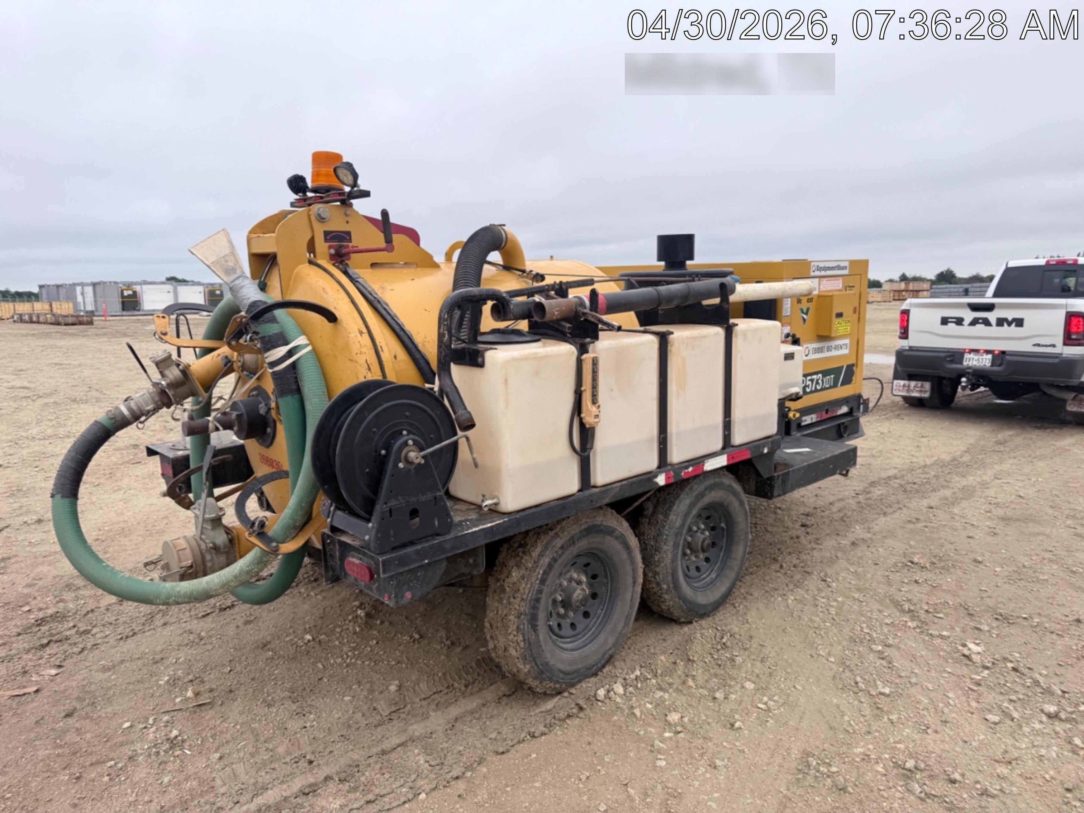 2023 VAC-TRON LP573XDT