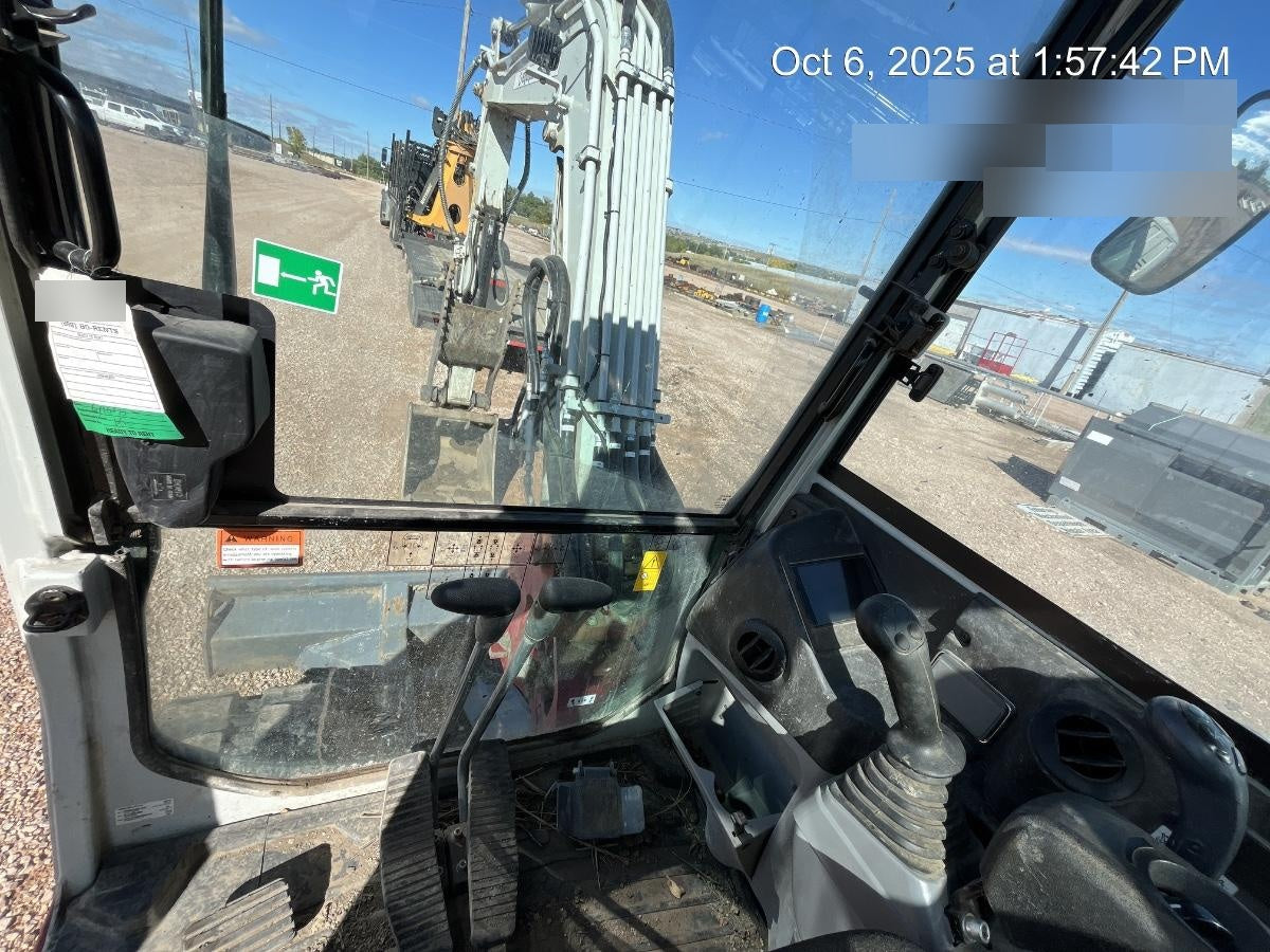 2024 TAKEUCHI TB250-2CR
