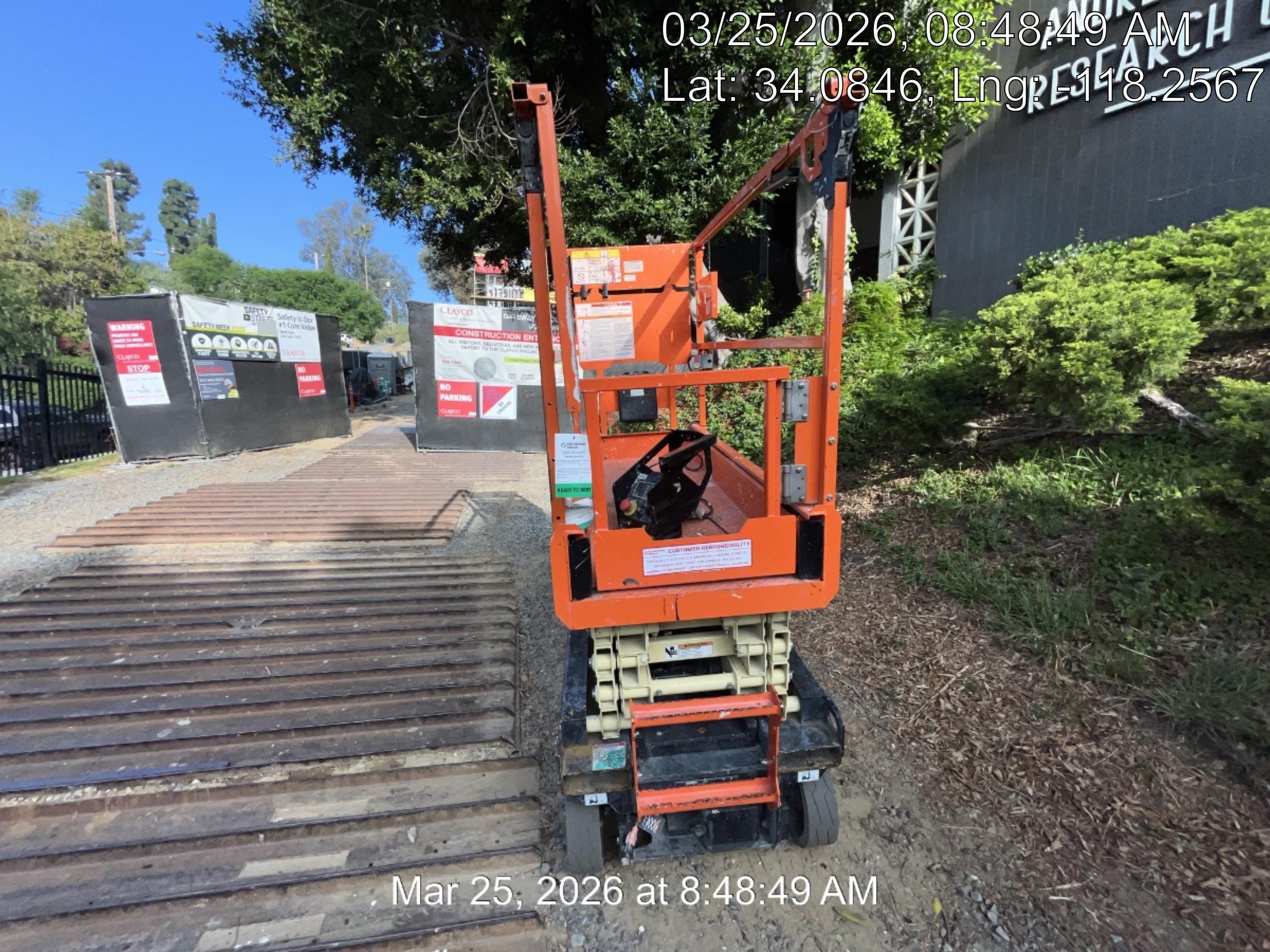 2022 JLG ES1932