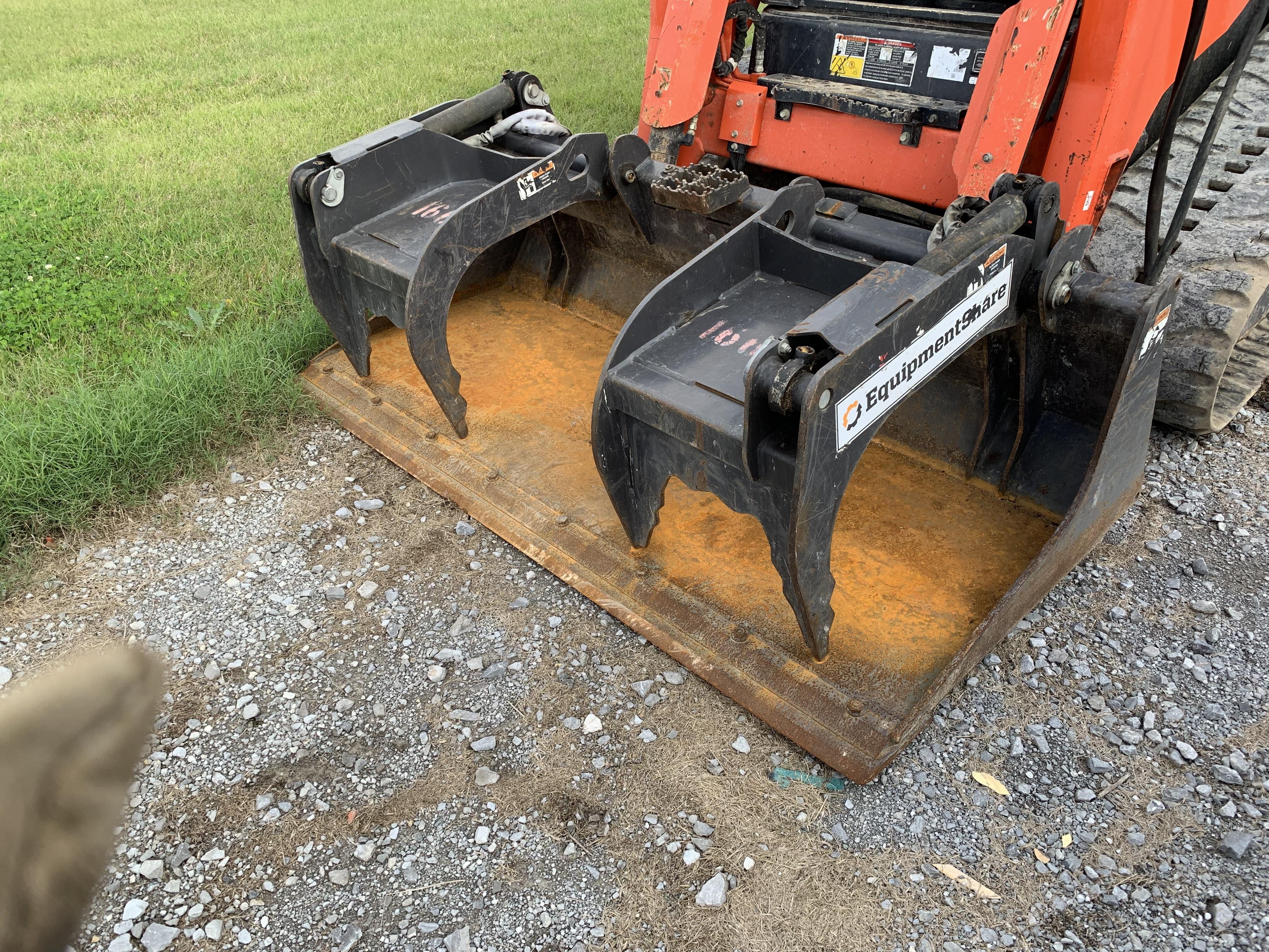 2018 PALADIN 76" Scrap Grapple Bucket - Paladin