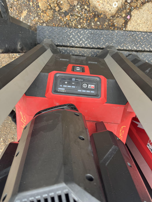 2022 MILWAUKEE MXF041-1XC