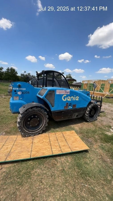 2017 GENIE GTH-5519