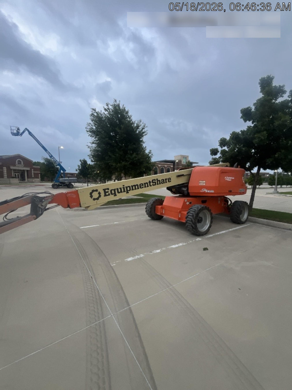 2022 JLG 660SJ