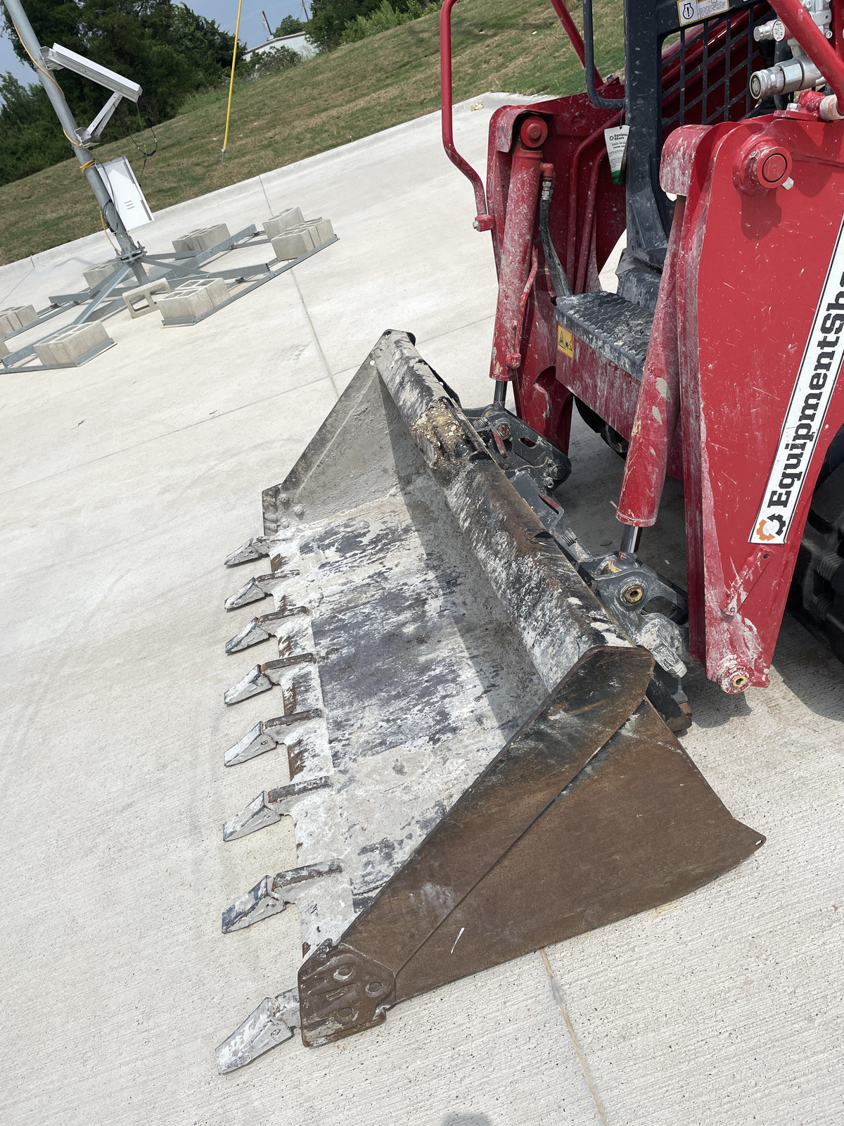 2023 TAKEUCHI TL6R