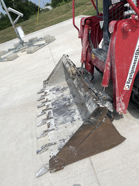 2023 TAKEUCHI TL6R