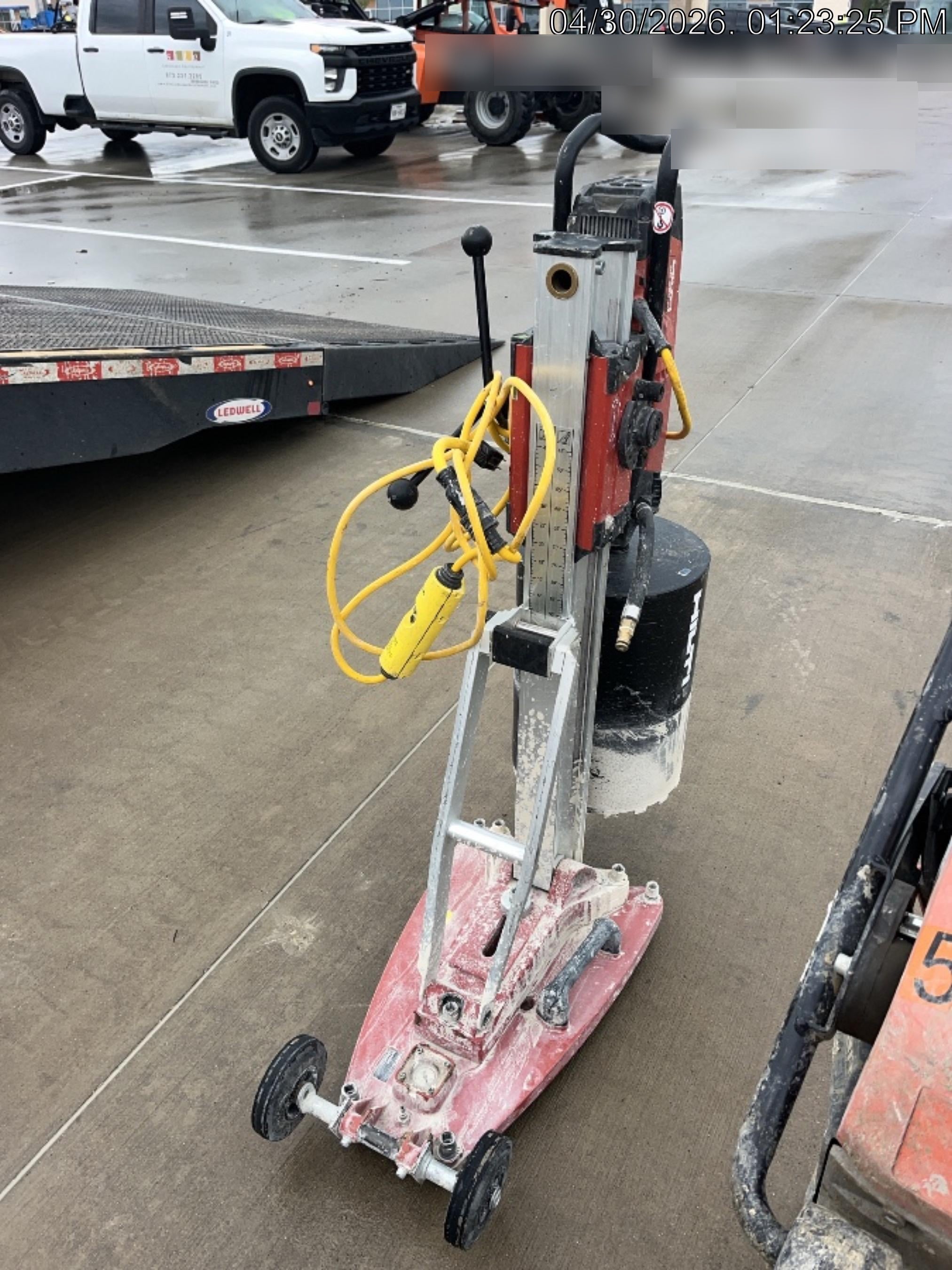 2023 HILTI DD250E