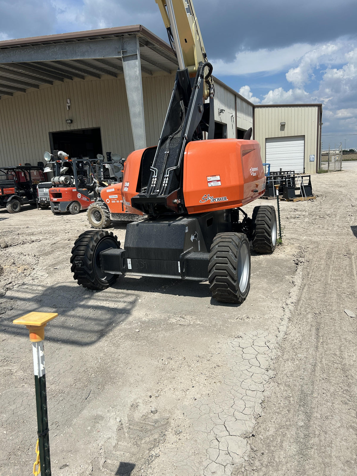2025 JLG 660SJ