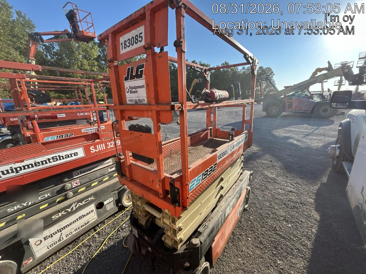 2021 JLG ES1932