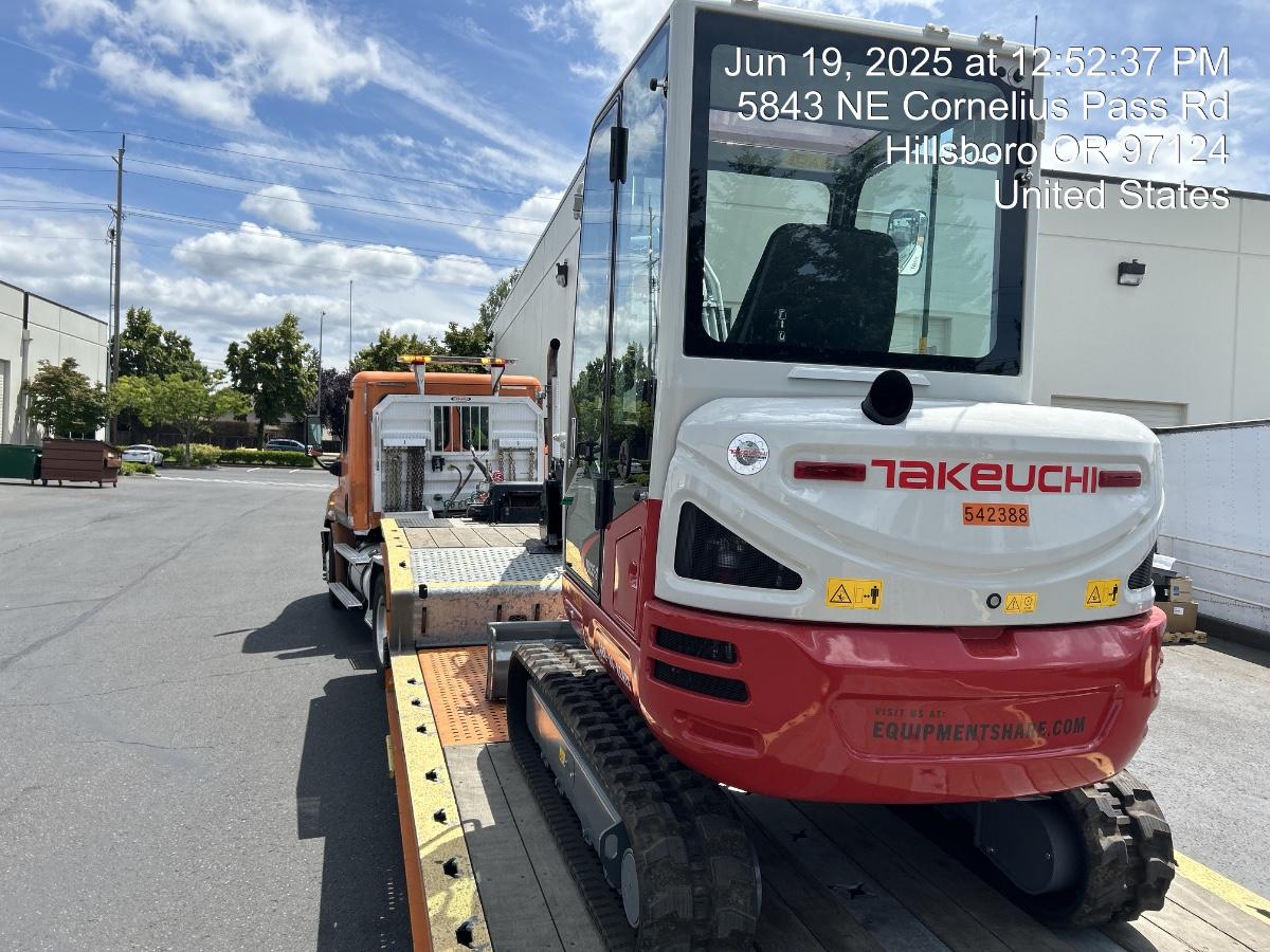 2025 TAKEUCHI TB235-2CR
