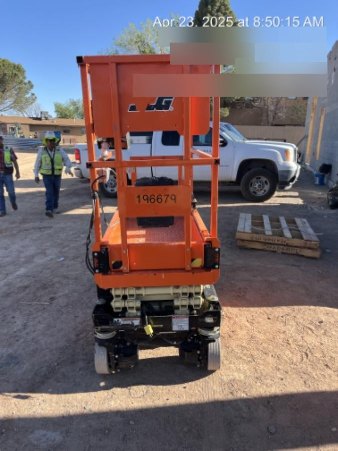 2021 JLG ES1330L