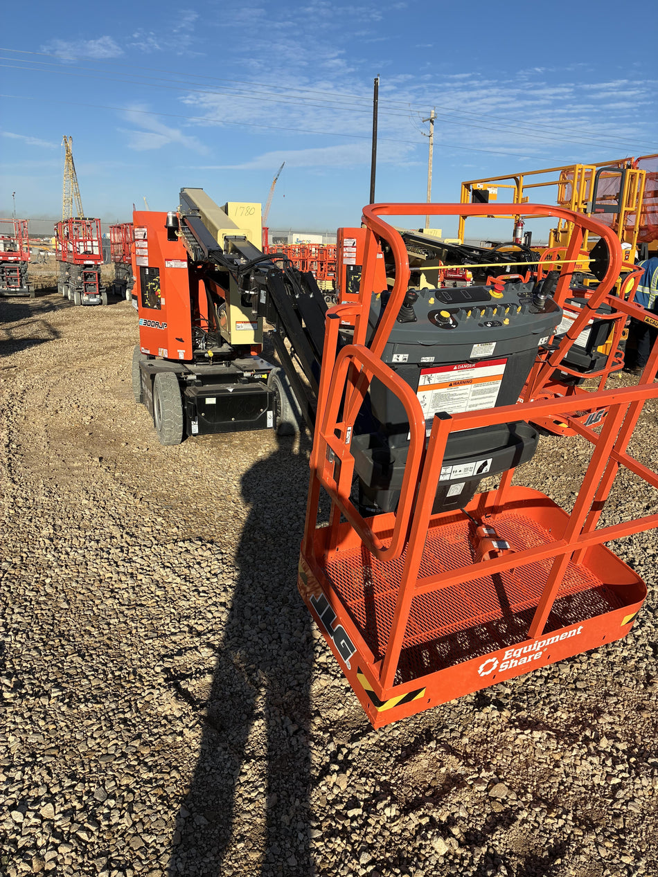 2026 JLG E300AJP