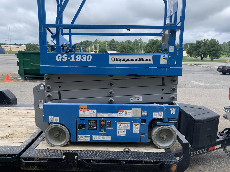 2020 Genie GS-1930 Fixed rails with chain entry gate - Pre A92.20