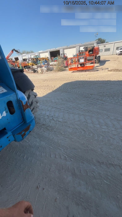 2018 Genie GTH-844 Genie GTH-844 w/ROPS, Work Lights, Solid Tires, RH Cab Mesh, Beacon, 60" Carriage and Forks