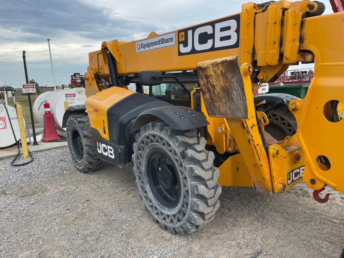 2022 JCB 510-56