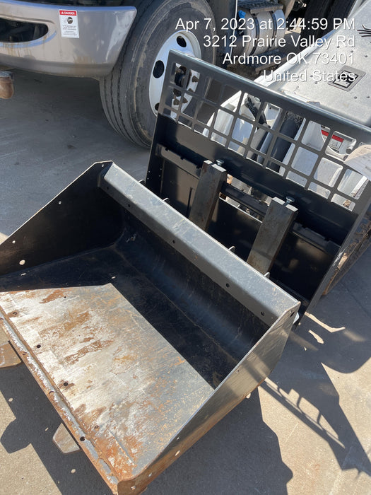 2023 BOBCAT 36" Mini Skid Steer Fork Carriage - Bobcat