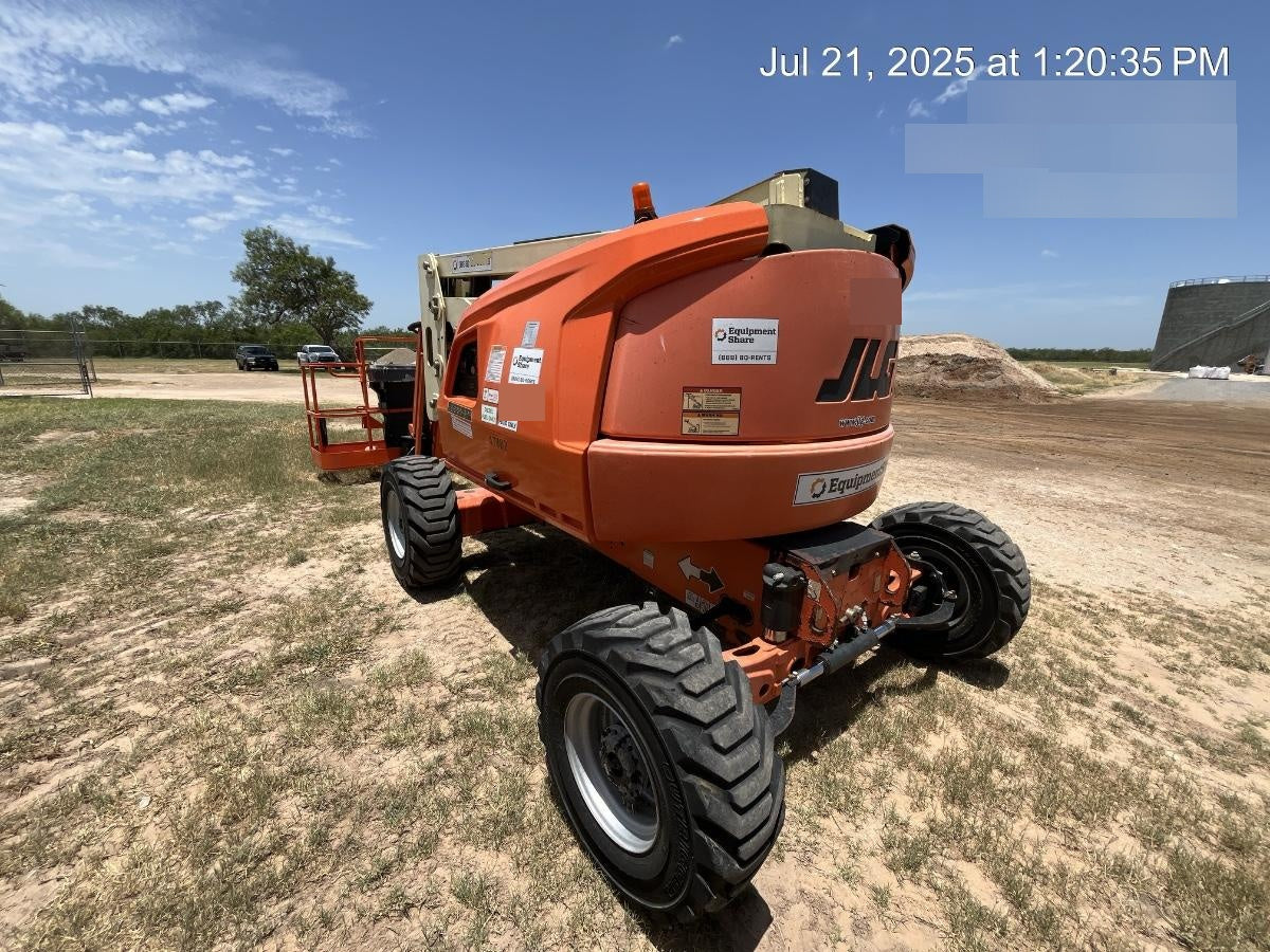 2019 JLG 450AJ
