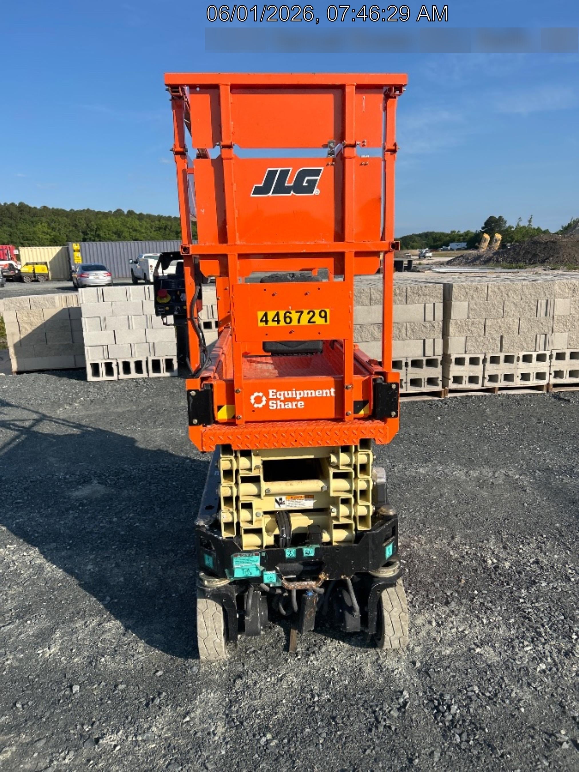 2024 JLG ES1932