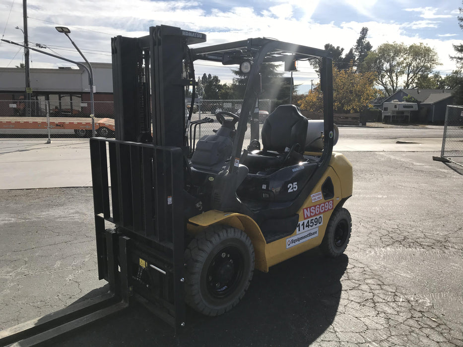 2020 KOMATSU FG25T-16