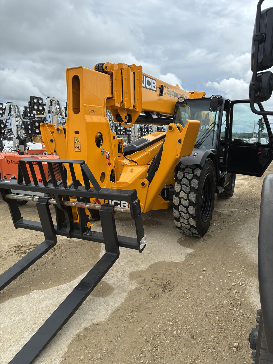 2026 JCB 510-56