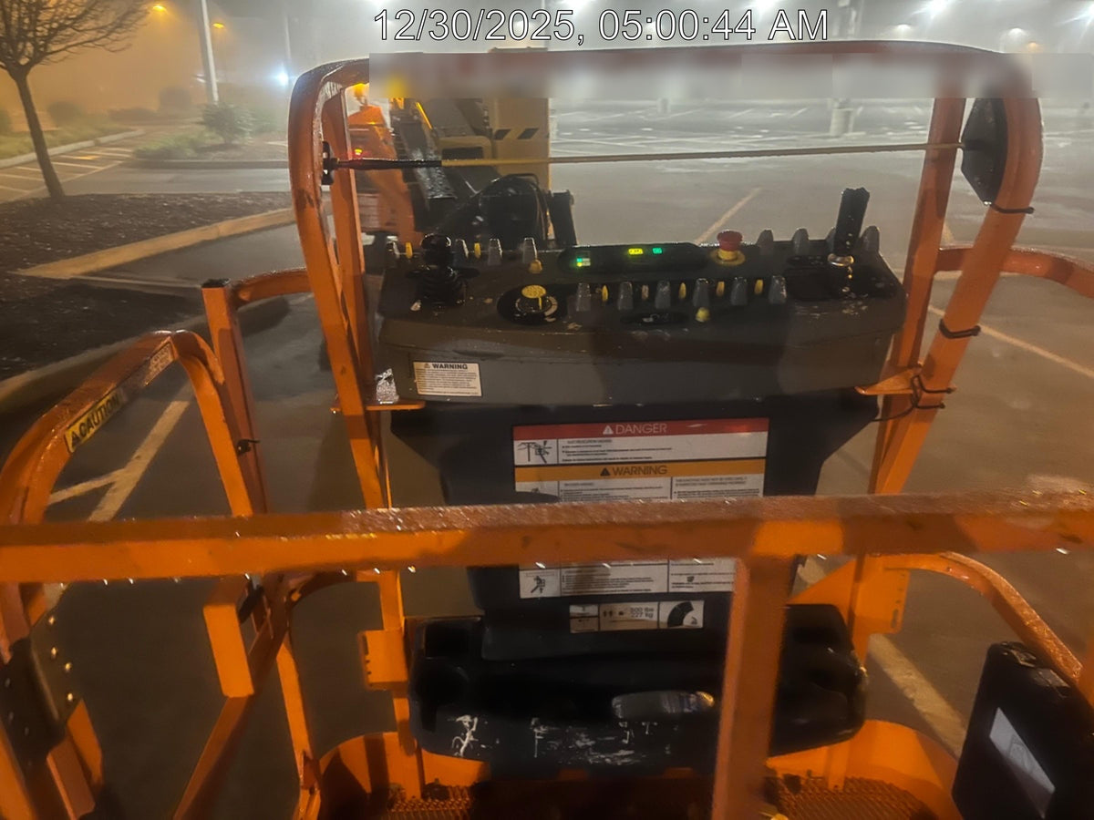 2024 JLG E400AJP Narrow