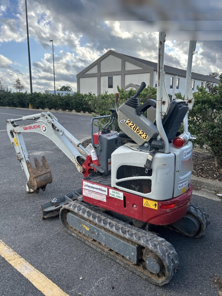 2022 TAKEUCHI TB210R