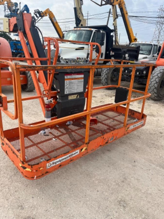 2019 JLG 600AJ