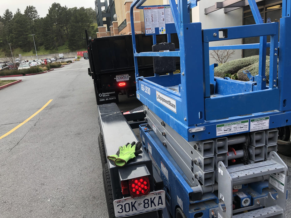 2019 Genie GS-1930 Half Height Swing Gate, 800W Inverter