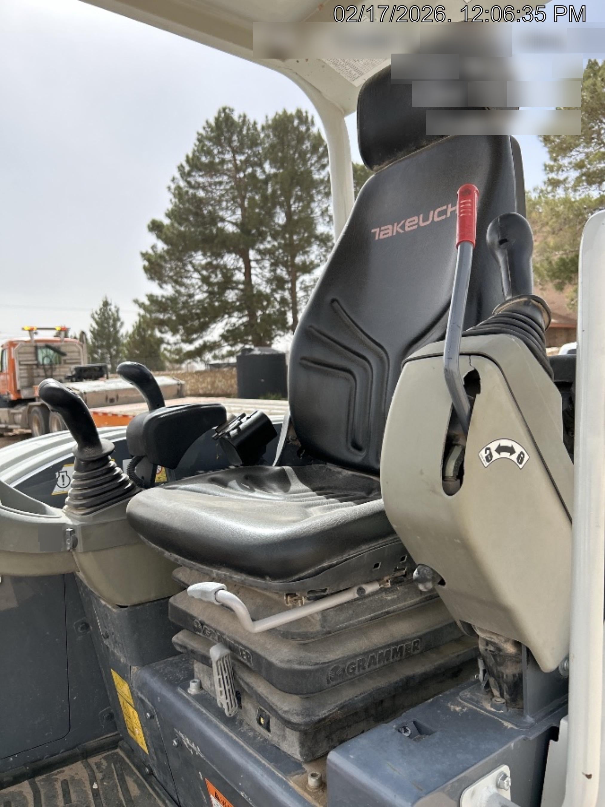 2022 TAKEUCHI TB250-2R
