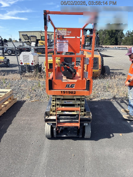 2021 JLG ES1932