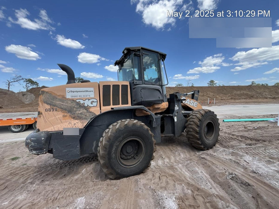 2018 Case 621G CLOSED CAB, 1 FUNCTION, JRB 416 STYLE HYD COUPLER