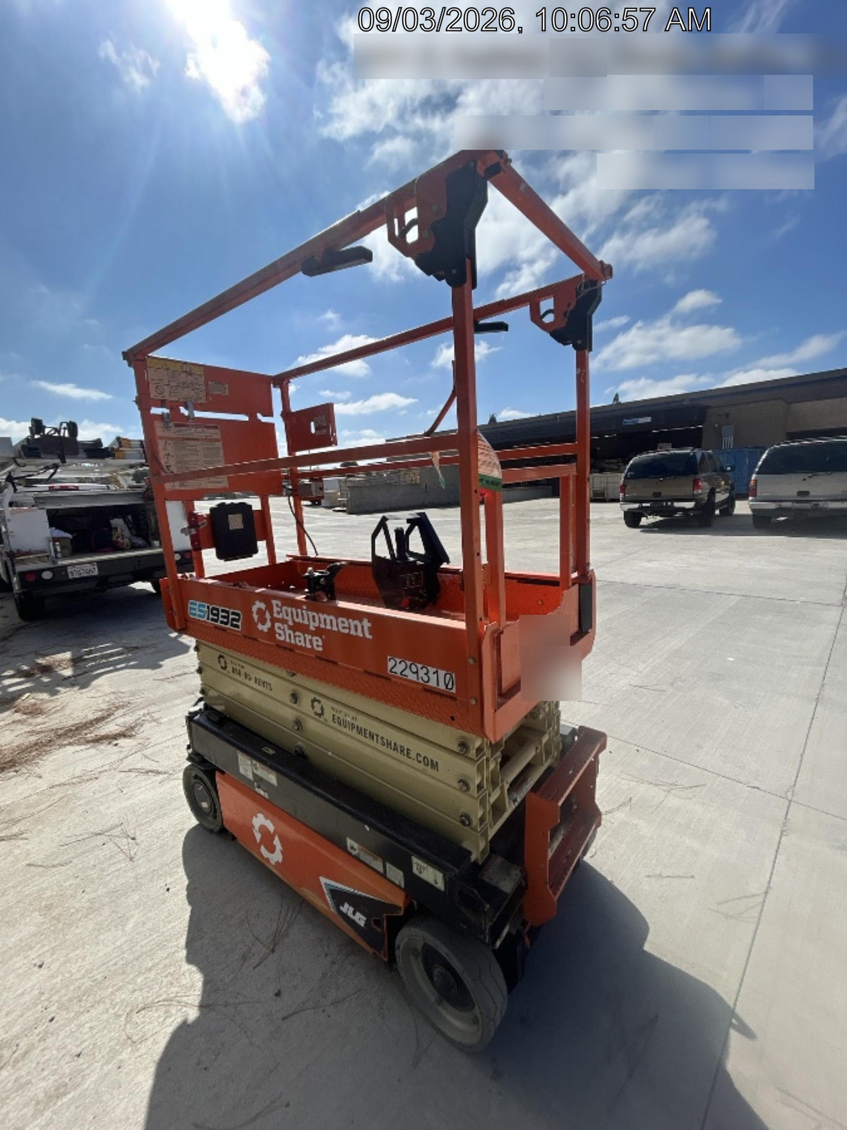 2022 JLG ES1932