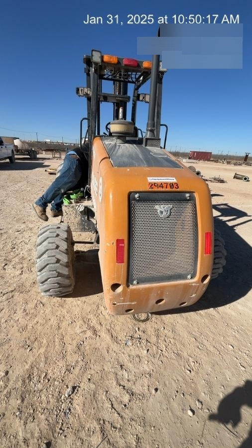 2023 CASE 588H