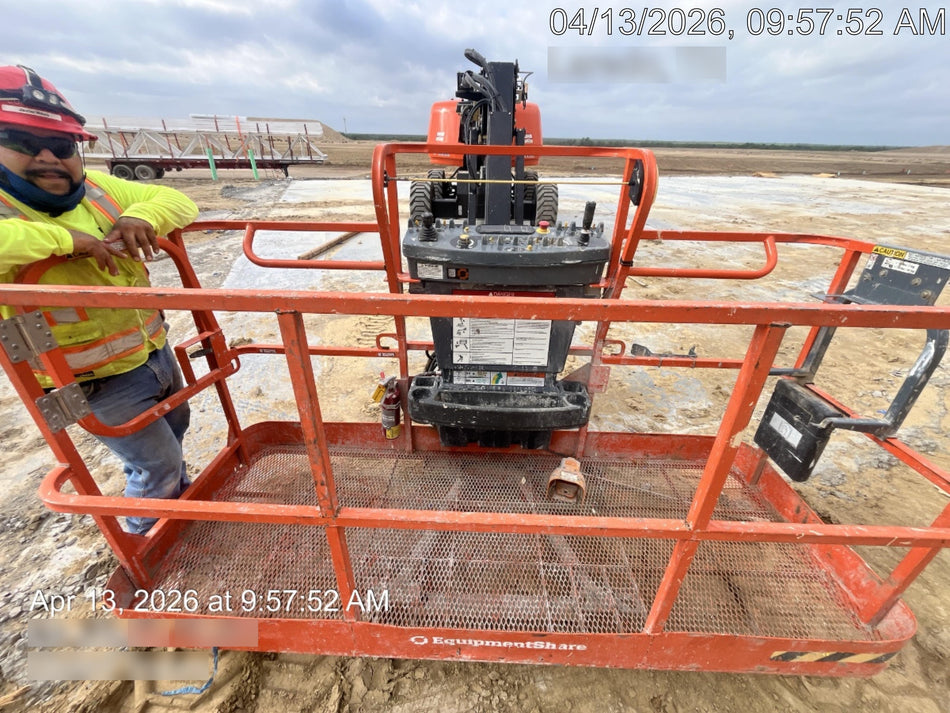 2025 JLG 660SJ