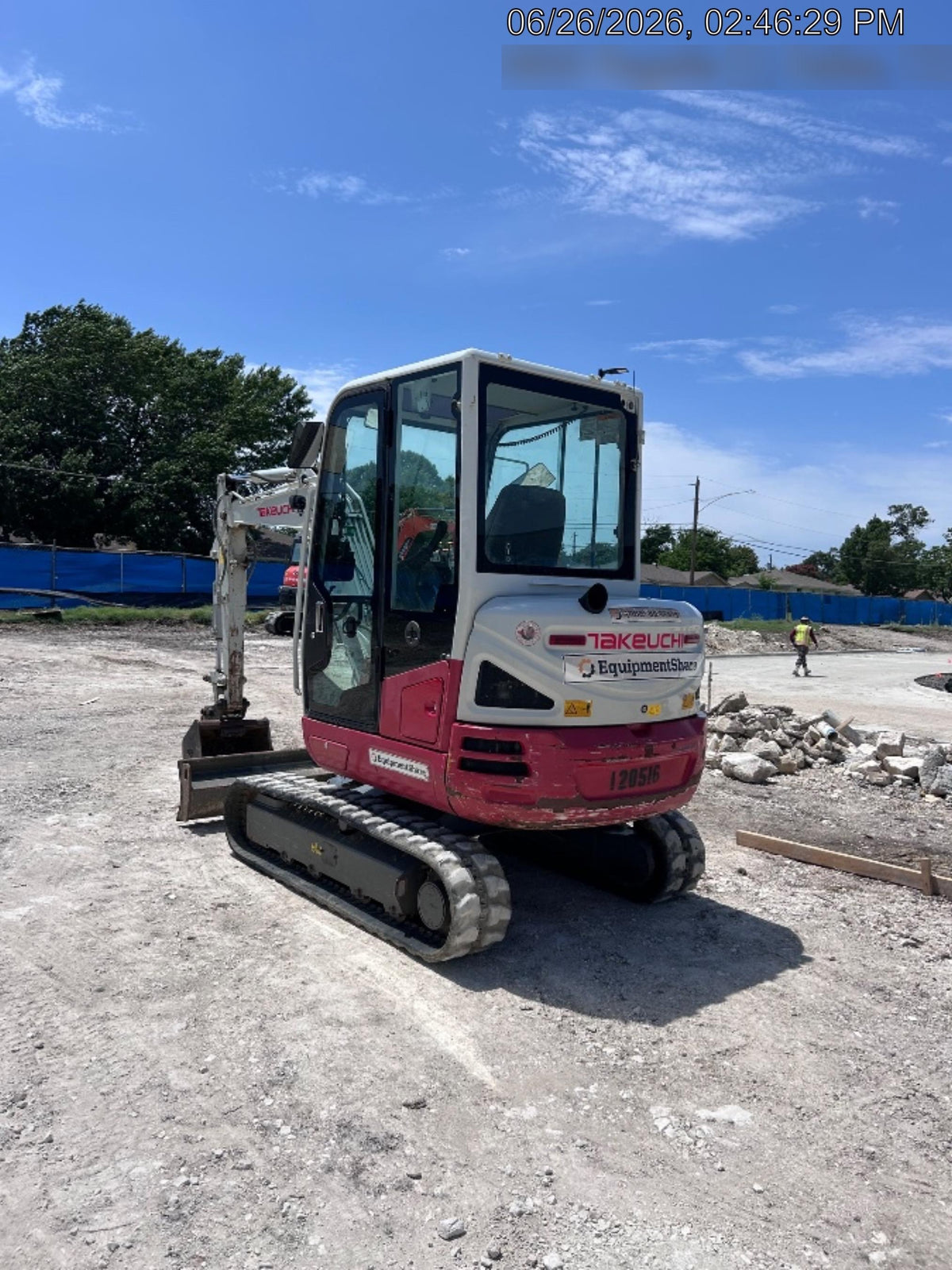 2020 TAKEUCHI TB-235-2CR