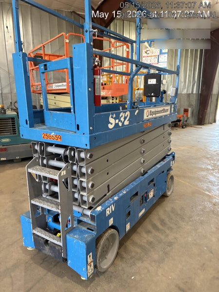 2022 GENIE GS-3232