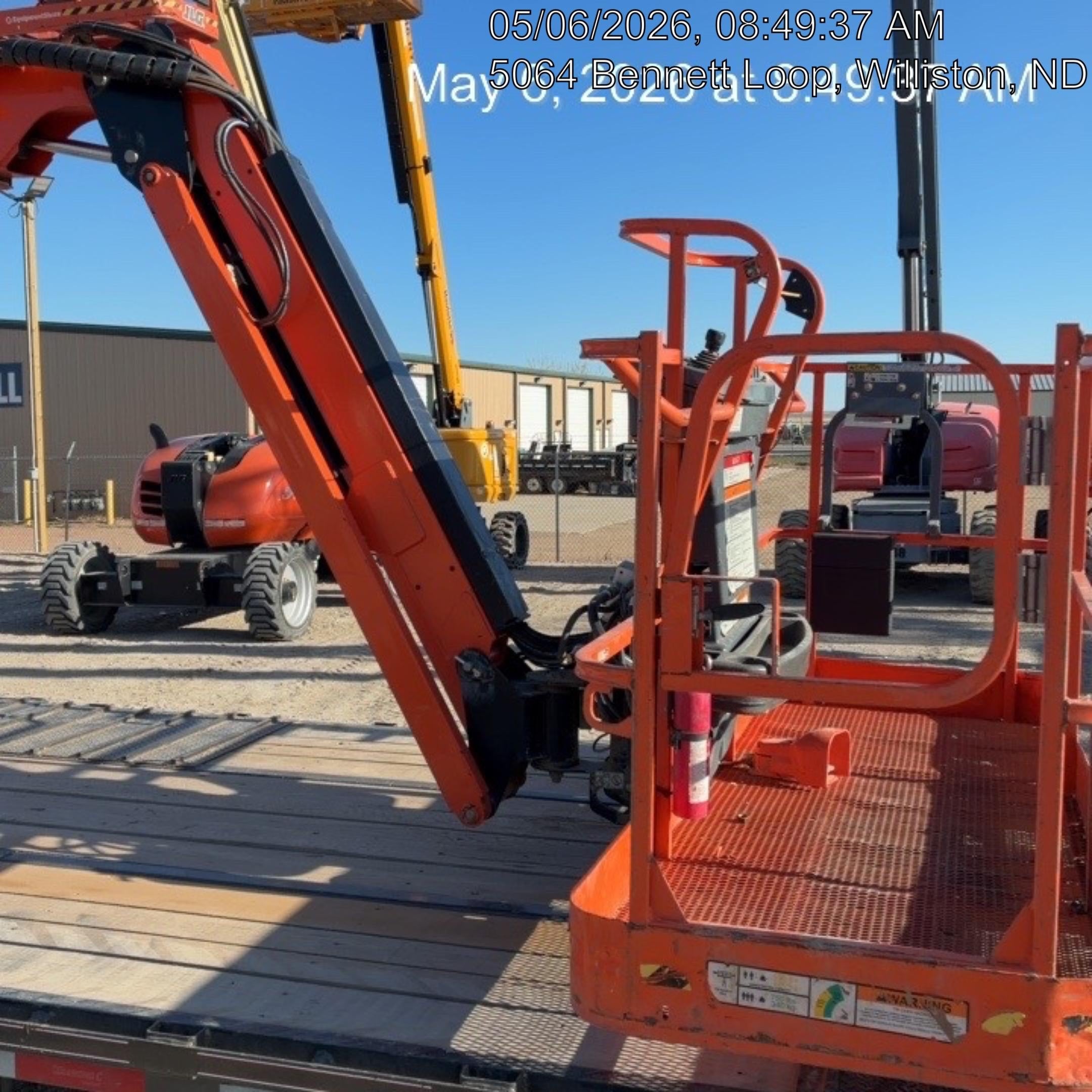2023 JLG 660SJ