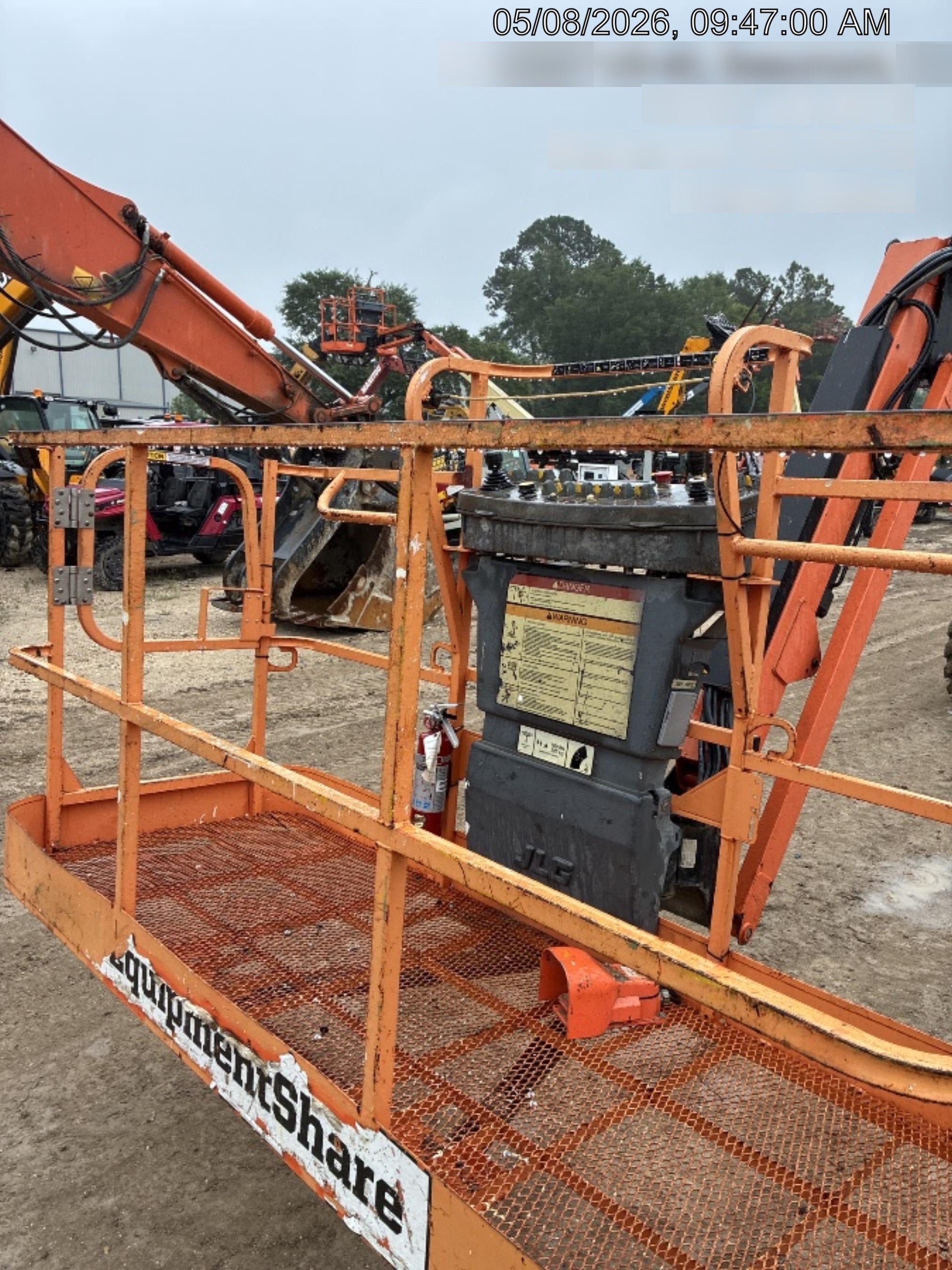 2020 JLG 800AJ