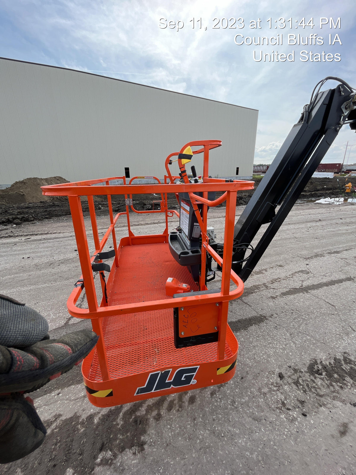 2023 JLG 660SJ